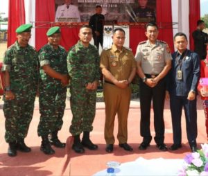 Pemkab Lamsel Berikan Penghargaan Ibadah Umroh Ke Prajurit Kodim 0421/LS