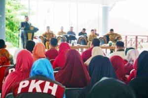 Plt Bupati Nanang Ermanto Apresasi Kinerja SDM PKH Lampung Selatan