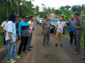 DPRD Lamsel : Jalan Yang Rusak Harus Dibongkar Dan Diperbaiki