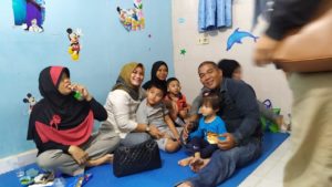 Tim Ratu Mas Sambangi Anak-anak Rehabilitasi, Yuti Hipni : Saya Sering Berkunjung 