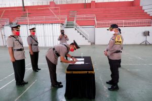 Dua Jabatan Kapolsek di Polres Lamsel Dimutasi