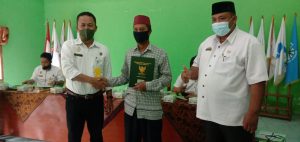 BPN Lamsel Serahkan Secara Simbolis Sertifikat Tanah Masyarakat Sidomulyo Lamsel