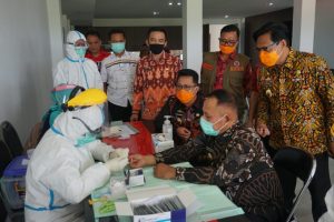 Pejabat Pemkab Lamsel Jalani Rapid Test