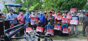 Poktan di 5 Kecamatan Mendapat Traktor