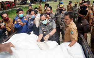 Distribusi Beras di Sidomulyo, Sulpakar : Jangan Ada Unsur Politis