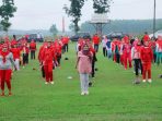 Winarni Nanang Awali Aktivitas Pagi Dengan Senam Bersama Masyarakat
