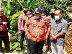 Bupati Lamsel Tinjau Lokasi Jembatan Putus Desa Mekar Jaya dan Berikan Santunan Keluarga Korban