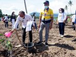 Peringati Hari Air Sedunia, Pemkab Lamsel dan Coca Cola Amatil Indonesia Tanam Pohon di Kebun Edukasi