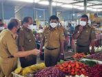 Satgas Pangan Pemkab Lamsel Monitoring Stok dan Harga Sembako di Pasar Kalianda dan Sidomulyo