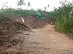 Warga Keluhkan Pengerukan Bukit Untuk Pembangunan Tambak di Desa Suak