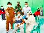 Wakil Ketua 1 DPRD Lamsel Pantau Vaksinasi dan Apresiasi Kinerja PRI Sidomulyo