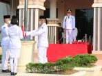 Nanang Pimpin Upacara HUT Ke-76 Kemerdekaan RI di Halaman Kantor Bupati