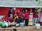 SDM PKH Sidomulyo Berikan Bantuan ke Seorang Lansia di Desa Bandar Dalam