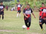 Nanang Ermanto Brace, Tim Red Brother Gulung Tim Apdesi Kecamatan Sragi 4 Gol Tanpa Balas