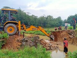 TMMD Ke 120 Kodim 0421/Lamsel Cerminan Kemanunggalan TNI dan Rakyat Membangun Desa
