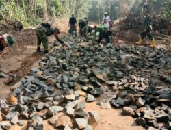 TMMD Ke-120 Kodim 0421/Lamsel Percepat Pembangunan Jalan Onderlagh