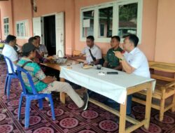 Tingkatkan Sinergitas, Babinsa Komsos Dengan Perangkat Desa dan Tokoh Masyarakat