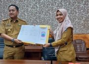 Serah Terima Jabatan Sekretaris DPRD: Momentum Penyegaran dan Peningkatan Kinerja