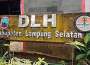 Setelah Sapu Bersih Dua Pasar Tradisional,! Puluhan Personel DLH Lampung Selatan Grebek Masjid Baitul Muttaqin Komplek Pemda