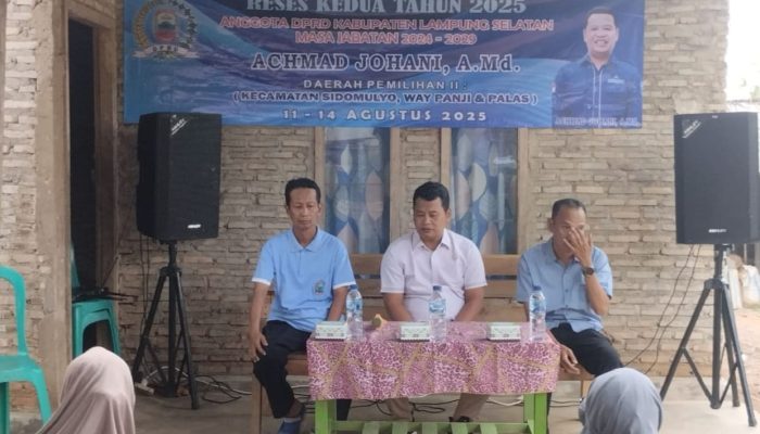 Gelar Reses Kedua di Tanah Kelahiran, Achmad Johani Putra Asli Seloretno Siap Membantu Masyarakat