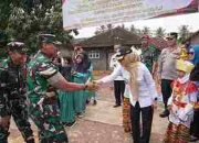 Waaster Panglima TNI Disambut Meriah Warga Tanjung Rejo