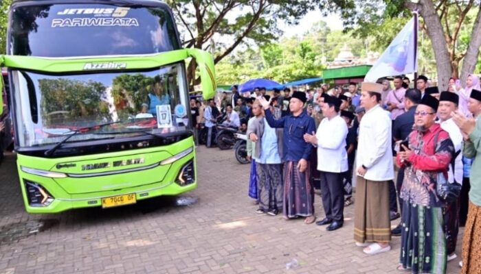 1.350 Santri Lampung Diberangkatkan ke Lirboyo, Bupati Egi Titipkan Pesan Pengabdian