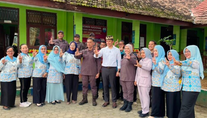 Turun Langsung ke Sekolah di Natar, Bupati Radityo Egi dan Kajati Lampung Pastikan Program MBG Berjalan Sesuai SOP